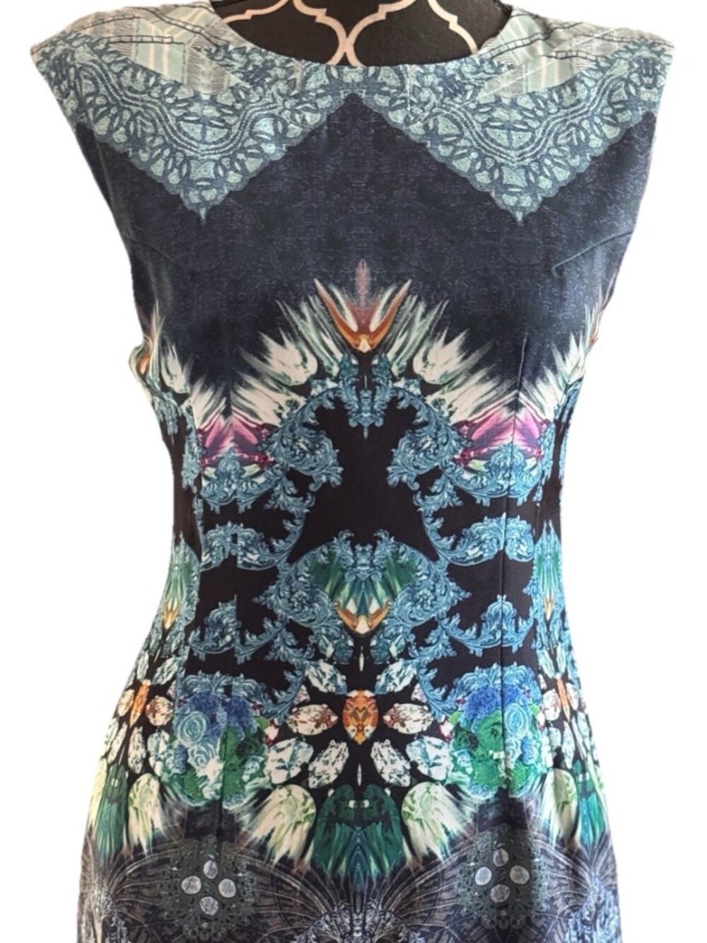 L’atiste By Amy Multicolor Baroque Print Bodycon Sleevelss Mini Dress NWT sz M
